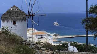 «Το 2023 η επαναφορά του τουρισμού»: Τι λέει στο CNN Greece ο Λύσανδρος Τσιλίδης
