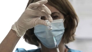 Εμβολιασμός: Τα SMS και η πλατφόρμα για τις ηλικίες 60-64 - Τι να γνωρίζετε