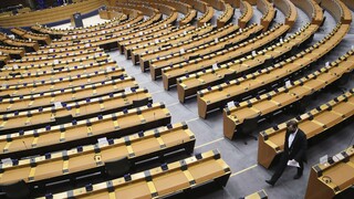 Ευρωβαρόμετρο: 8 στους 10 Έλληνες θέλουν σημαντικότερο ρόλο για το Ευρωκοινοβούλιο