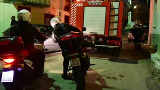 Πετράλωνα: Πυρπόλησαν αυτοκίνητο αστυνομικού τη νύχτα