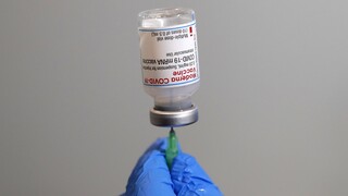 ΠΟΕΔΗΝ: Εκατοντάδες δόσεις χάνονται από κακή συντήρηση στα ψυγεία εμβολιαστικών κέντρων