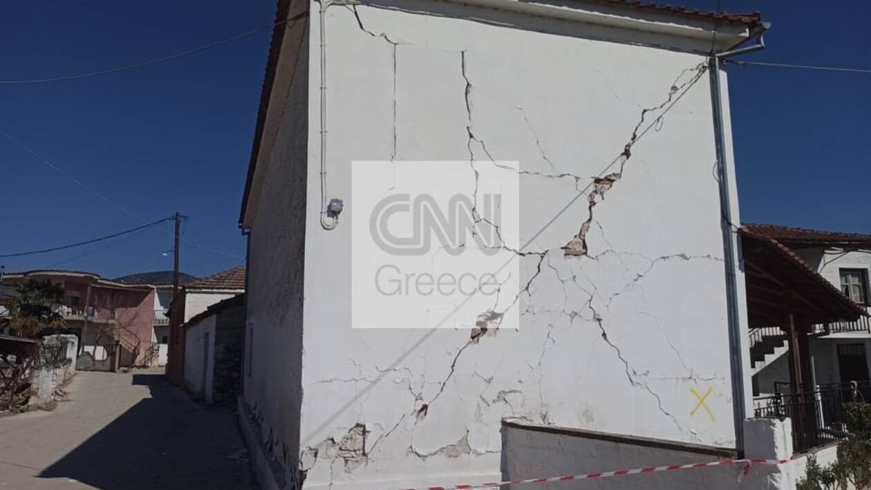 https://cdn.cnngreece.gr/media/news/2021/03/04/256906/photos/snapshot/seismos-mesochori-12.jpg