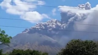 Αλλεπάλληλες ισχυρές εκρήξεις στο ηφαίστειο Σαν Κριστόμπαλ