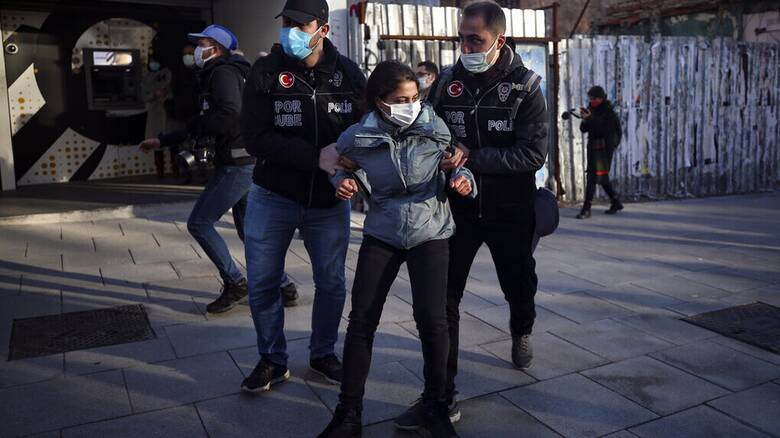 Τουρκία: Συνελήφθησαν τρία στελέχη του φιλοκουρδικού κόμματος HDP