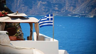 Ελλάδα συνεχίζουν να προτείνουν για τις φετινές διακοπές τα βρετανικά ΜΜΕ