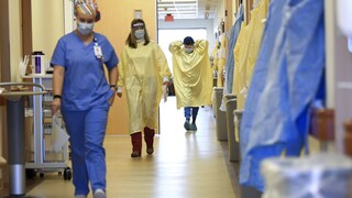 Κορωνοϊός: Στο «κόκκινο» τα νοσοκομεία - Η μεγαλύτερη δοκιμασία για τις αντοχές του ΕΣΥ