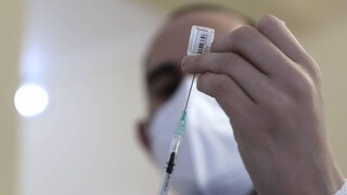 ΚορωνοΪός: Λονδίνο και Βρυξέλλες κοντά σε συμφωνία για τις προμήθειες εμβολίων