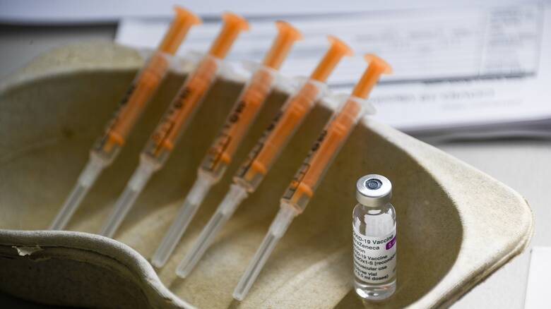 Κορωνοϊός: Η Γερμανία αναστέλλει το εμβόλιο της AstraZeneca σε ηλικίες κάτω των 60 ετών