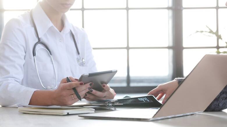 Τηλεϊατρική: Το μέλλον στις ιατρικές υπηρεσίες και τα τρία βασικά του οφέλη για την κοινωνία
