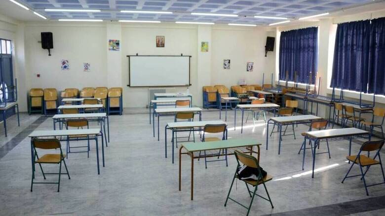 Κορωνοϊός: Συνεδριάζουν εκτάκτως οι ειδικοί για το άνοιγμα των σχολείων