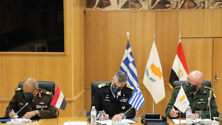 Υπεγράφη το πρόγραμμα της στρατιωτικής συνεργασίας Ελλάδας-Κύπρου-Αιγύπτου