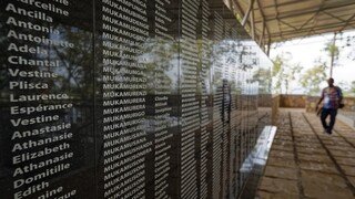 Γενοκτονία στην Ρουάντα: Η Γαλλία ανοίγει τα αρχεία του Μιτέραν για τη σφαγή των Τούτσι