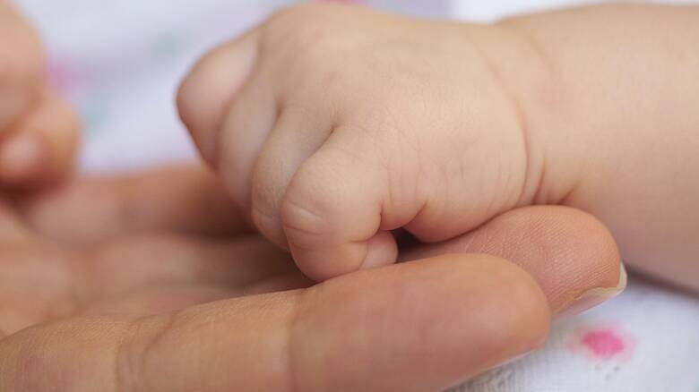 Citi Ελλάδας: Τέσσερις εβδομάδες άδειας πατρότητας με αποδοχές για τη γέννηση νέων παιδιών