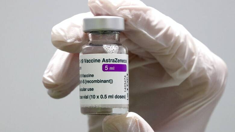 AstraZeneca: Σήμερα ή το αργότερο έως αύριο η γνωμοδότηση της Επιτροπής Εμβολιασμών
