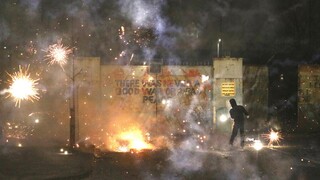 Βόρεια Ιρλανδία: Κλιμακώνονται οι ταραχές, «βαθιά ανησυχία» εκφράζει ο Μπόρις Τζόνσον