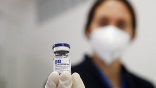 Sputnik V: Διαψεύδει η Ρωσία ότι υπήρξαν θάνατοι που σχετίζονται με τον εμβολιασμό