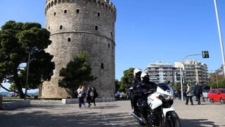 Θεσσαλονίκη: Επέμβαση της αστυνομίας για το συνωστισμό στο κέντρο