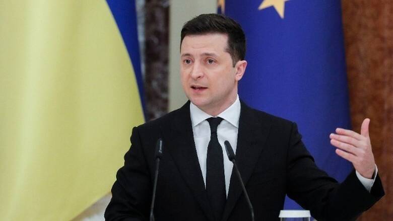 Ουκρανία: Ο πρόεδρος Ζελένσκι ζητά την ένταξη της χώρας του στην ΕΕ και στο ΝΑΤΟ