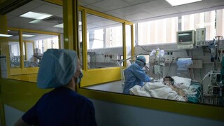 Κορωνοϊός: Δύο στους 100 ασθενείς σε ΜΕΘ παθαίνουν εγκεφαλικό