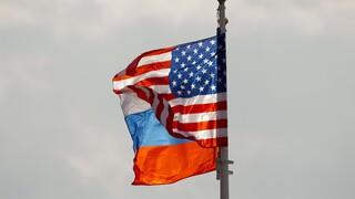 Κυρώσεις αλλά και κάλεσμα για «αποκλιμάκωση»: Η δύσκολη σχέση ΗΠΑ-Ρωσίας