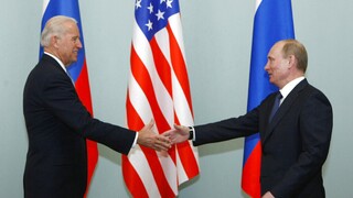 Τρεις ευρωπαϊκές χώρες «διεκδικούν» να φιλοξενήσουν σύνοδο κορυφής Μπάιντεν - Πούτιν