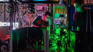 Προς ένα κβαντικό ίντερνετ; Ερευνητές δημιούργησαν το πρώτο κβαντικό δίκτυο πολλαπλών κόμβων