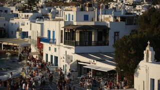 Ποια 15 ελληνικά νησιά προτείνει η Daily Telegraph για διακοπές;