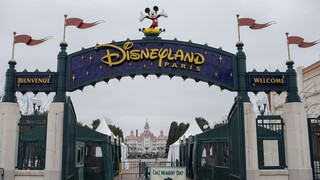 Η Disneyland του Παρισιού μετατρέπεται σε πάρκο... εμβολιασμού κατά της Covid-19