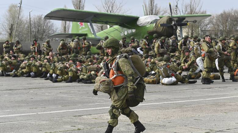 Αποχωρεί ο ρωσικός στρατός από τα σύνορα της Ουκρανίας