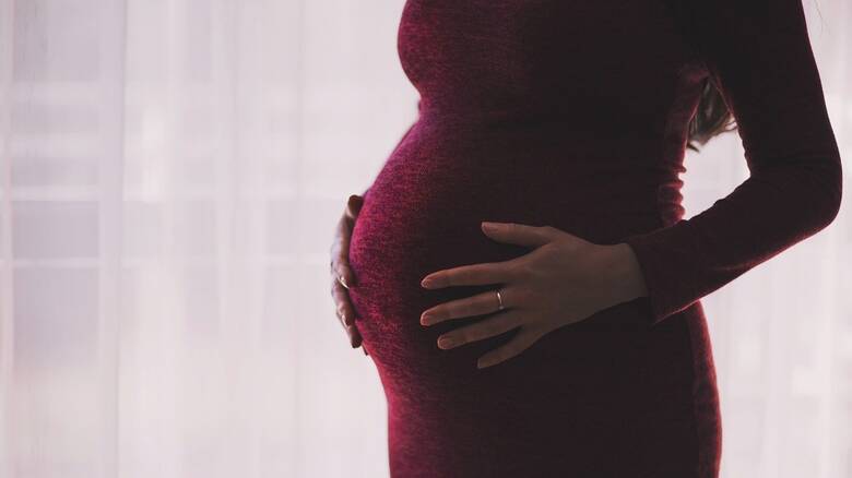 Κορωνοϊός και εγκυμοσύνη: Τι αποκαλύπτει νέα έρευνα για τους κινδύνους