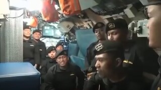 Τραγουδούν «αντίο»: Το «προφητικό» βίντεο του πληρώματος του βυθισμένου υποβρύχιου στην Ινδονησία