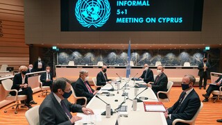 Πενταμερής για Κυπριακό: Συνομιλίες σε «βαθιά νερά» χωρίς κοινή κατεύθυνση
