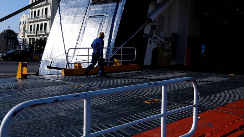 Λιμάνι Πειραιά: Μηχανική βλάβη στο πλοίο «Διονύσιος Σολωμός» - Καθυστερήσεις στο δρομολόγιο