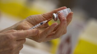Κυβερνητικές πηγές: Κρυστάλλινη η θέση του πρωθυπουργού για την άρση στις πατέντες εμβολίων Covid 19