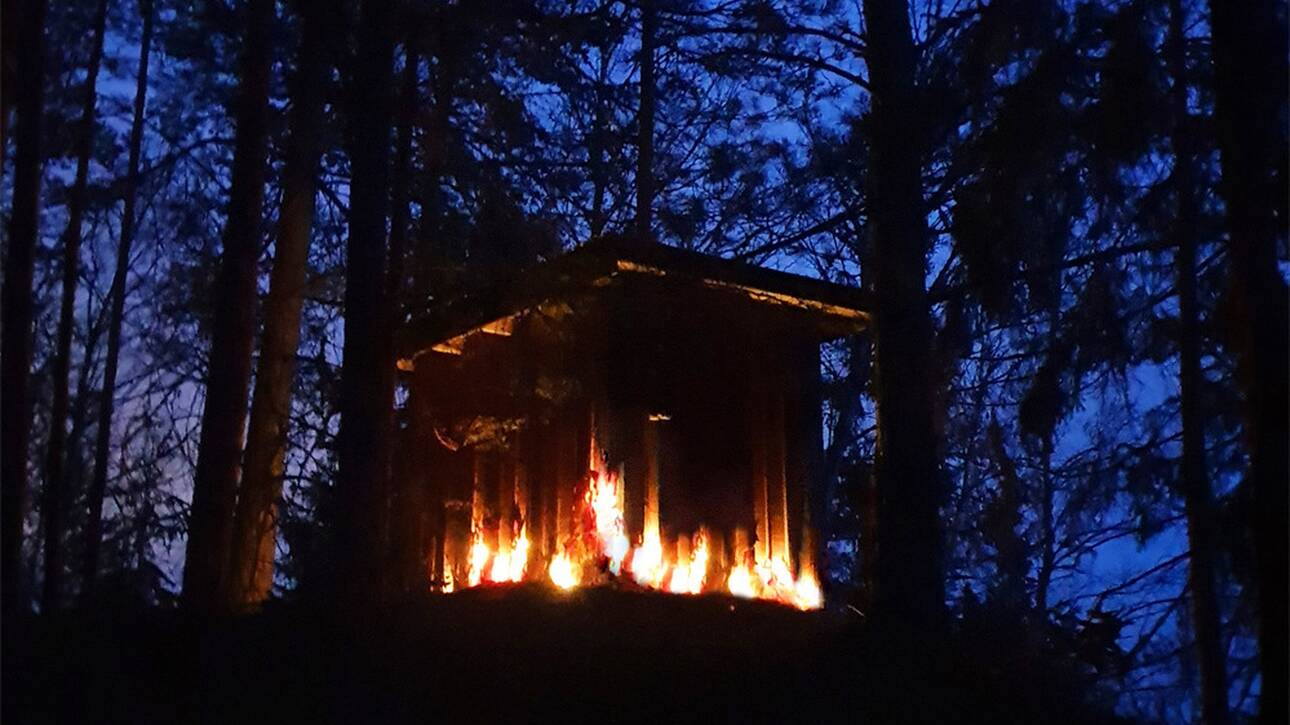 Ένα δάσος στη Σουηδία πιάνει φωτιά - ΄Η απλώς, έτσι φαίνεται...