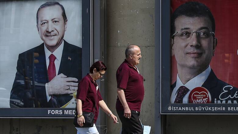 Δυναμική προς τα κάτω: Ο Ερντογάν και οι δημοσκοπήσεις