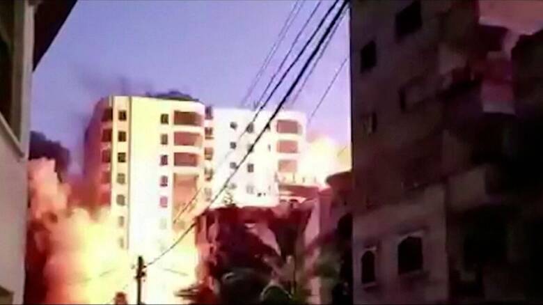 Γάζα: Κτήριο 14 ορόφων καταρρέει σαν χάρτινος πύργος μετά από ισραηλινό βομβαρδισμό