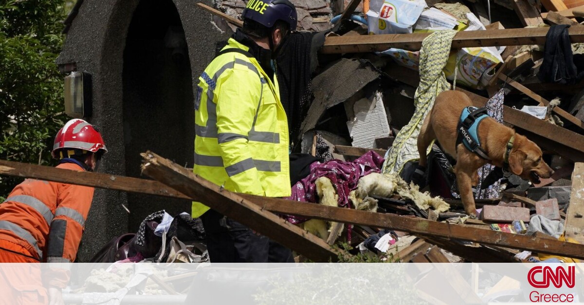 Αγγλία: Έκρηξη από διαρροή αερίου ισοπέδωσε δύο σπίτια – Ένα παιδί νεκρό, τέσσερις τραυματίες