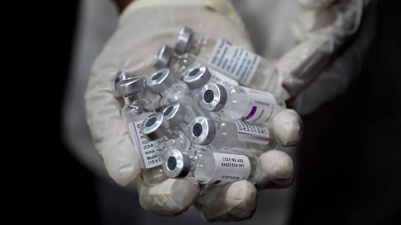 Μελέτη - crash test στα εμβόλια Pfizer και AstraZeneca: Ποιο παράγει τα περισσότερα αντισώματα