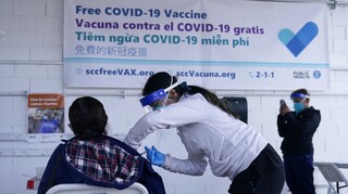 ΕΕ: Το 40% του ενήλικου πληθυσμού της Ευρώπης έχει λάβει τουλάχιστον μια δόση του εμβολίου