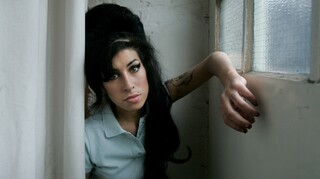 Amy Winehouse: Ένας στενός της φίλος περιγράφει τις τελευταίες της στιγμές