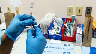 Δημόπουλος: Κατά 80% οι παρενέργειες των εμβολίων παρατηρούνται με την α' δόση