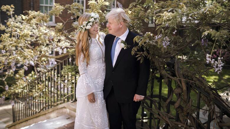 Βρετανία: Η Ντάουνινγκ Στριτ επιβεβαίωσε τον γάμο του Μπόρις Τζόνσον - Με ελληνικό νυφικό η νύφη