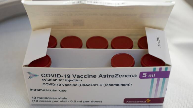 Εμβόλιο AstraZeneca: Νέες οδηγίες για περιπτώσεις θρομβώσεων και χαμηλό αριθμό αιμοπεταλίων