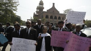 Το Πακιστάν πήρε πίσω τη θανατική καταδίκη ενός ζεύγους Χριστιανών για βλασφημία