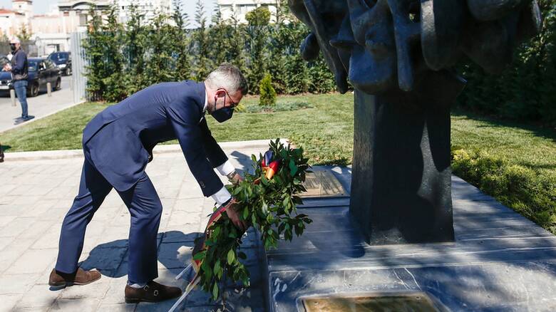 Θεσσαλονίκη: Στεφάνι στο Μνημείο Ολοκαυτώματος κατέθεσε ο Γερμανός υφυπουργός Εξωτερικών