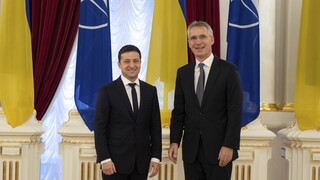 Ικανοποίηση Ζελένσκι για τη δέσμευση του ΝΑΤΟ έναντι της Ουκρανίας