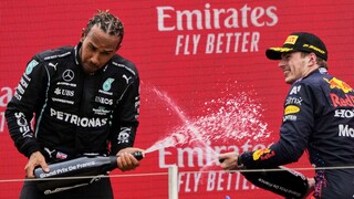 Formula 1: «Ιπτάμενος» Ολλανδός για τίτλο, «κατάπιε» τον Χάμιλτον στη Γαλλία