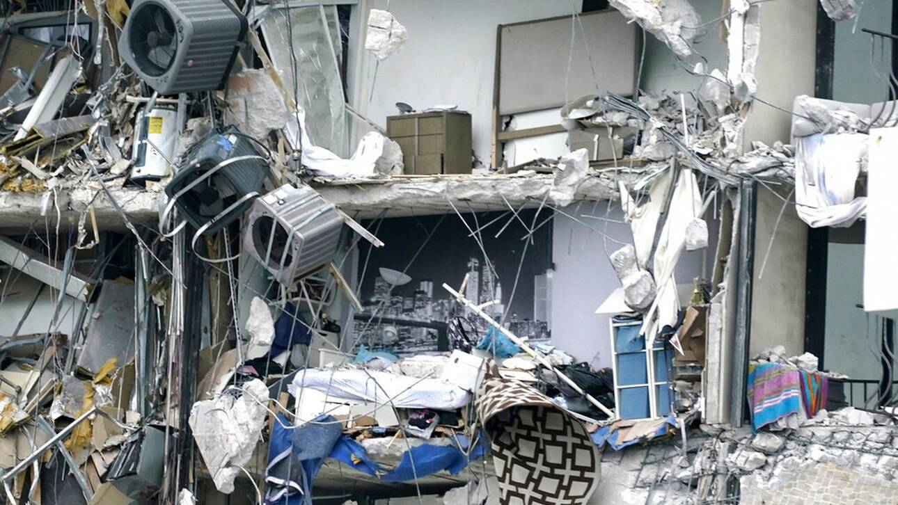 Τραγωδία στο Μαϊάμι: Τουλάχιστον ένας νεκρός και 99 αγνοούμενοι από κατάρρευση δωδεκαώροφου κτηρίου - CNN.gr