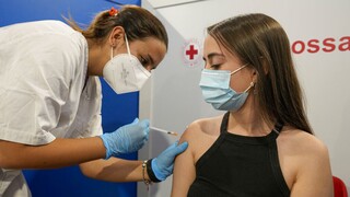 Κορωνοϊός και εμβολιασμός παιδιών: Τι συμβαίνει διεθνώς - Πώς θα κινηθεί η Ελλάδα